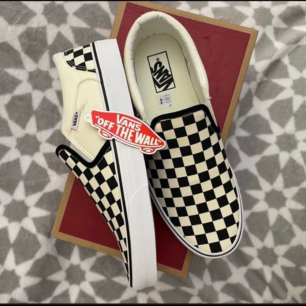 Vans Men Asher Checkerboard Slip on Sneaker Black and Off White